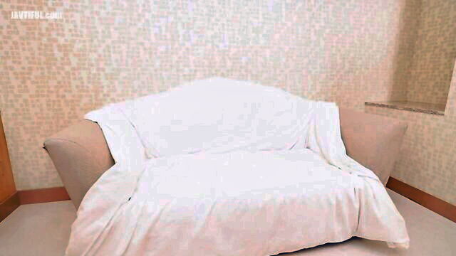 pacopacomama, let, please - a woman seductively uses her feet to get more in the film pacopacomama 011124_969