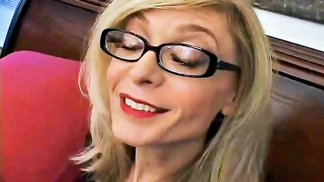 facial, mom, love - see how this cougar in heat gives a hand job with cream on her face