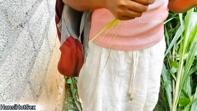 18 year old amateur, 18 year old indian, 18 year old indian girl - hot girls from india and sri lanka having outdoor sex