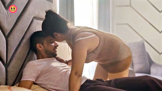Mohinilaxmi, Mohinibob - middle age indian house wife mohinilaxmi and young asian man have hot anal sex