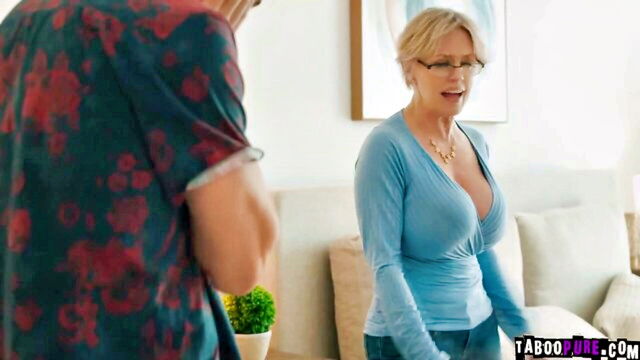 Dee Williams - stepson’s young meat is taken in by blonde beauty dee williams in hardcore scene