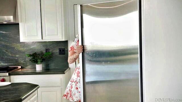 Annie King - beautiful lady annie kings stepmother is pregnant in this tempting 4k video