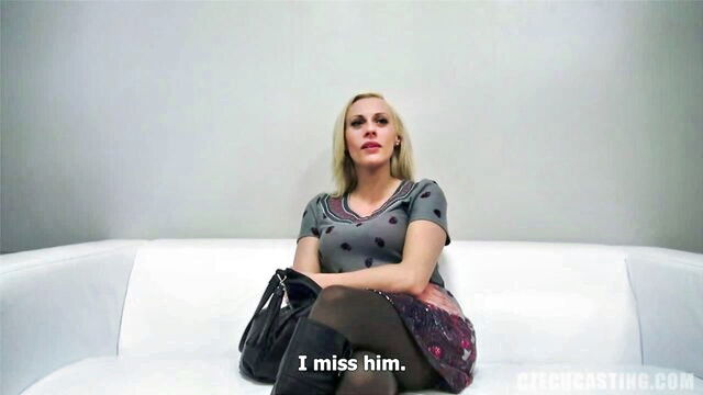 a blonde amateur supermodel gets her throat fucked during her first audition : CzechAV