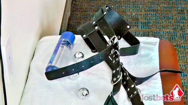 dolly, strip, memory - tobi nettle strip tease
