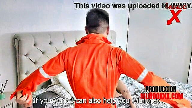 a plumber satisfies a dominant woman with intense sex and oral pleasure : Produccion Mundox