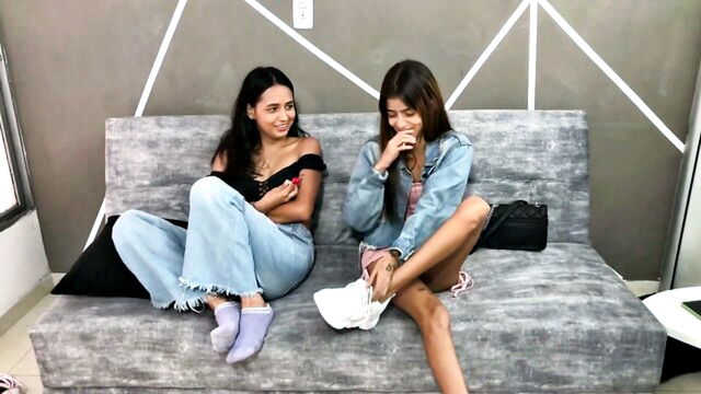 18 year old indian girl, amateur homemade, 18 year old indian - homemade lesbian sex video
