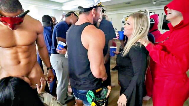 cameryn morie, krystal davis, sadie andrews - krystal davis gangbang