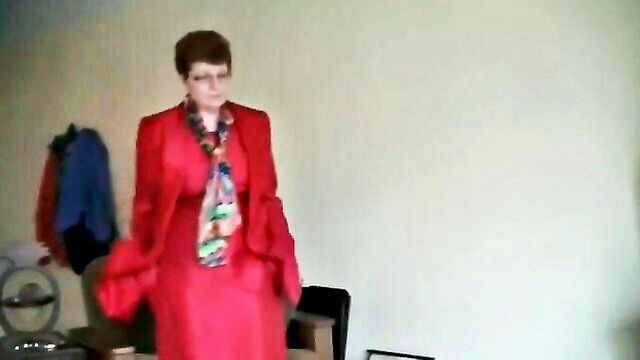 short haired, mature cunt, short hair - nerdy granny masturbates