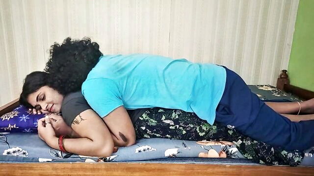 vaishnavy and sharun hot scene : Vaigavarun45