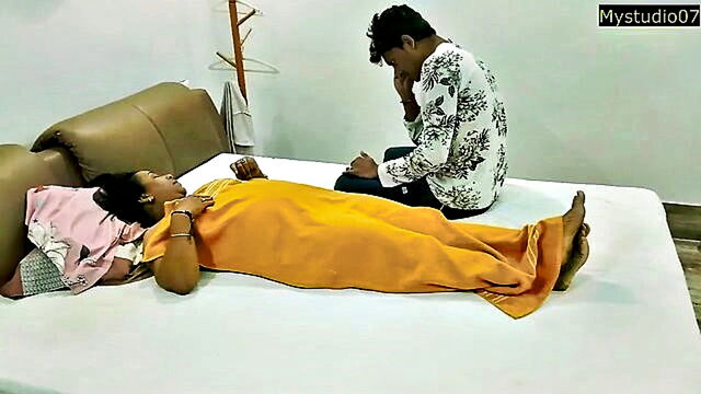 hot mature woman seduces inexperienced man for passionate encounter : Mystudio07