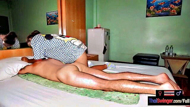 asian bbw amateur milf provides sexual massage to client : Thai Swinger