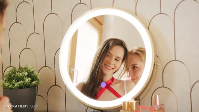 kelly collins, beautiful model, having sex - kelly and leona sex video