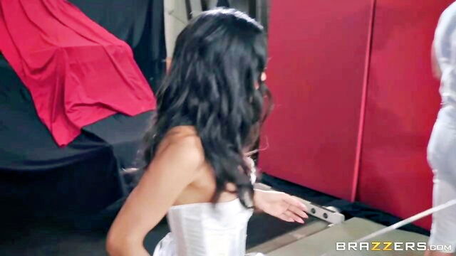Johnny Sins, Tia Cyrus - tia cyrus big tits Brazzers