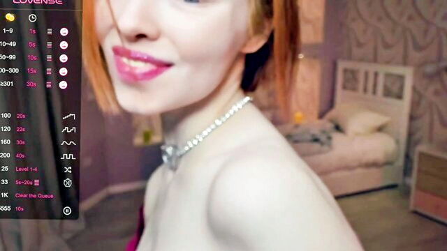 reaching, her, live - camgirl live preview