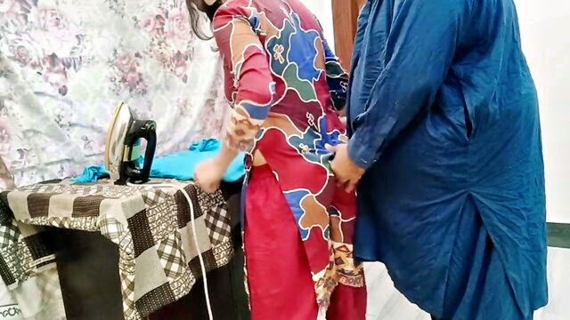 Desi - desi pakistani maid anal