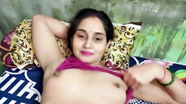 licking, fucking, cumshot - indian bhabhi sex video
