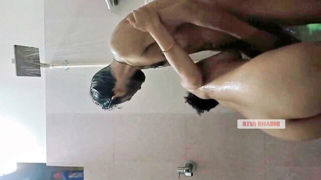 doggystyle, pussyfucking, pussy licking - riya bhabi bathroom action