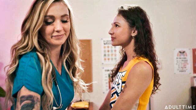 Kendra Sunderland, Liz Jordan - kendra and liz threesome