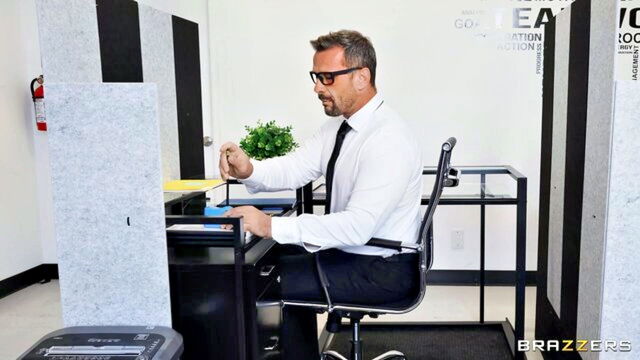 office pussy drilling : Brazzers