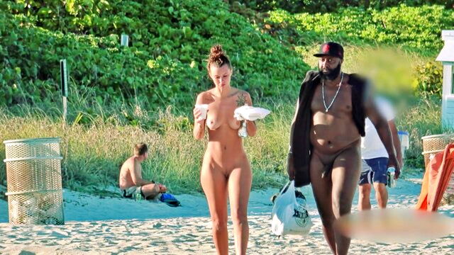 girls, sexy, naked - nude girls on the beach