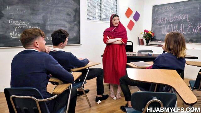 Rion King, Kiki Daire, Josh Rivers, Axel Haze - hijab mylfs threesome Mylf