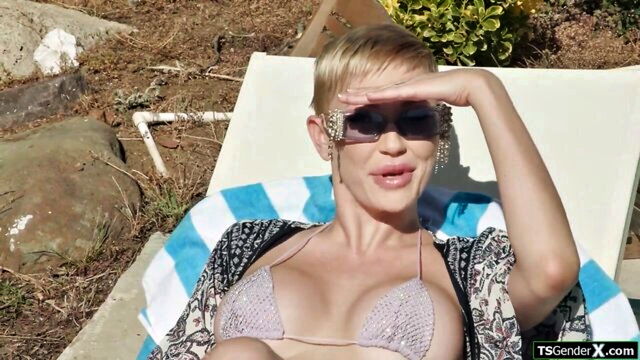 tranny, shemale, shemale on girl - big cock tgirl fuck