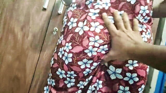 hot stepmom sex : Vaigavarun45