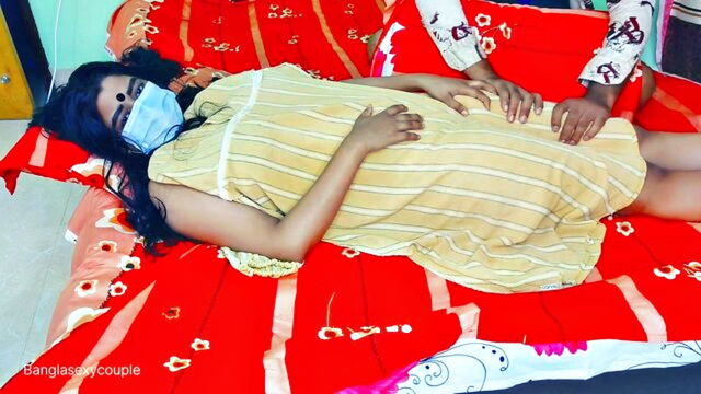 BanglaSexycouple - desi aunty gets pounded