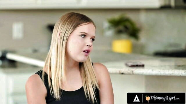 CoCo Lovelock, Kit Mercer - kit mercer and coco lovelock Mommys Girl