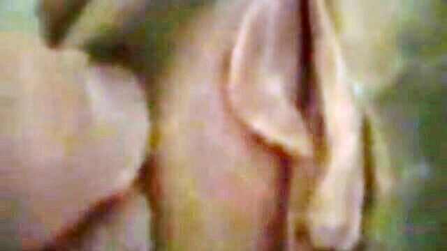 doggy, doggy pussy, mature dogging - mature womans wet and slippery sexual encounter