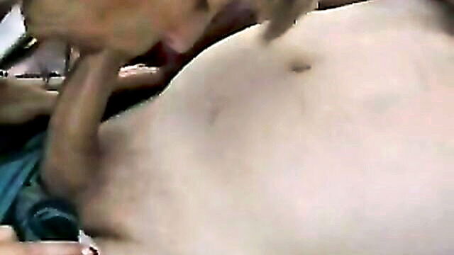 milf gives a blowjob on the beach while being cuckolded : Nachtfalter54