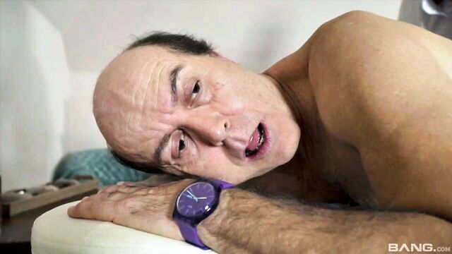 Adelle - 69 sex video