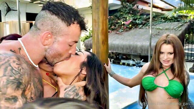 brunette, blonde, hardcore - gatita veve big boobs