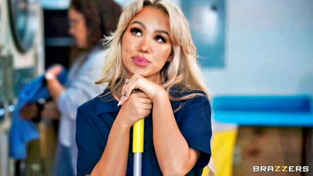 brazzers, blonde bombshell, blonde - brazzers blonde bombshell