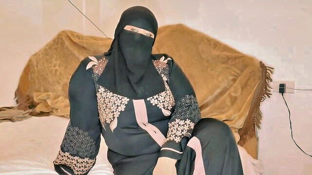 arab mom, 18 year old indian girl, arab egyptian pussy - arab mom sex video