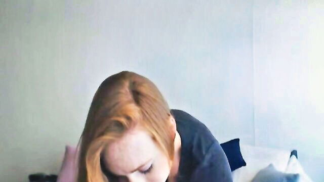 amateur redhead teen masturbates : Cums