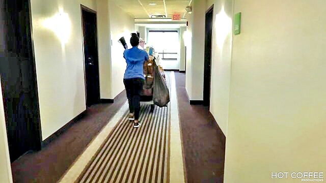 jolla pr - latin maid room service