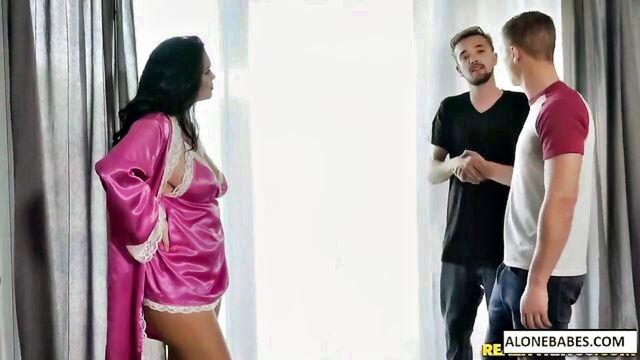 hq porn, homemade, milf - best friends mom gets fucked