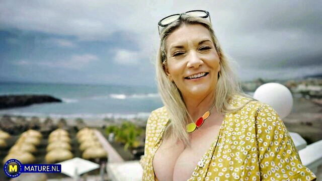 Sandy Big Boobs, Titus Steel - big ass mom 1080p