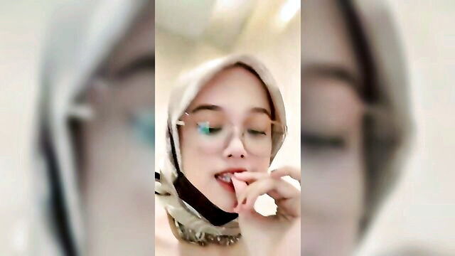 asian, homemade, public - malaysian girl masturbation