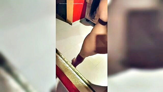 desert tramp cheats on her husband with a neighbor : Nikrabab