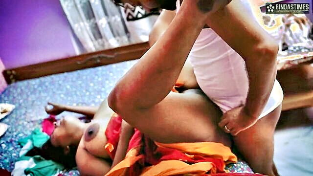 sensual encounter with neighbors wife and virgin men hindi audio : Lau