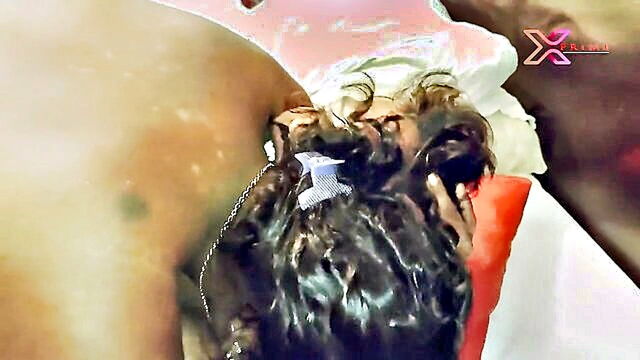 desi aunty with big ass enjoys doggy style and rimming : xprime