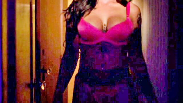 natural, latina, brunette - medusa smooth operator