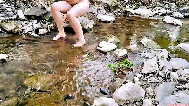 Sophie Hops - amateur mom pees in the open while skinnydipping in the park Sophie Hops