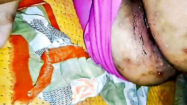 indian schoolgirl strips for sexual encounter : XShootcp1