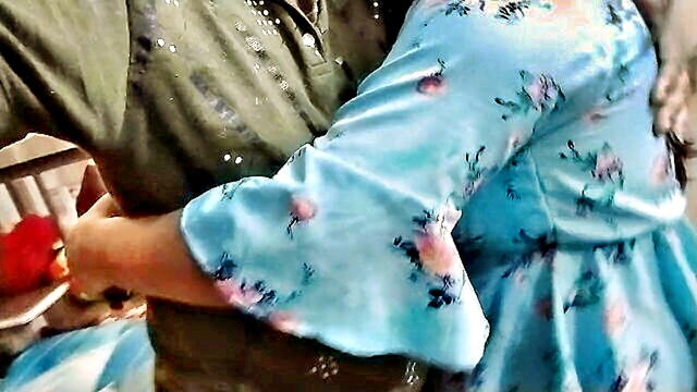 desi aunty riyajibansalji and hotgirl21 in a secret romance with servant boyfriend : HotGirl21