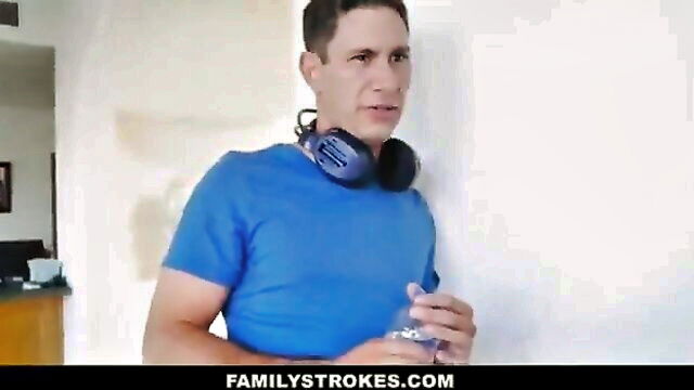 blonde, hardcore, cumshot - family strokes step mom