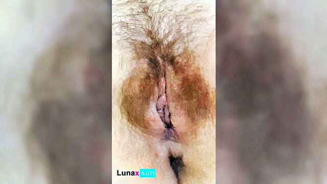 Luna - japanese teen masturbates