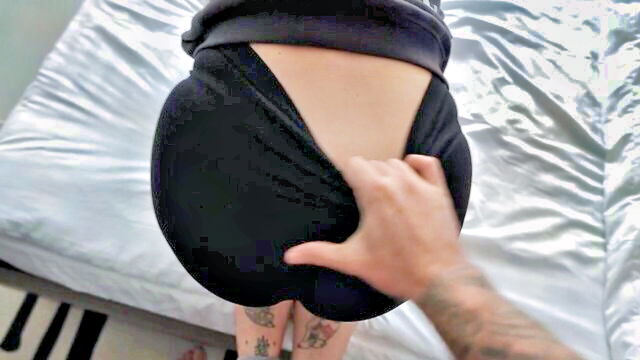 kate koss - student gives deepthroat